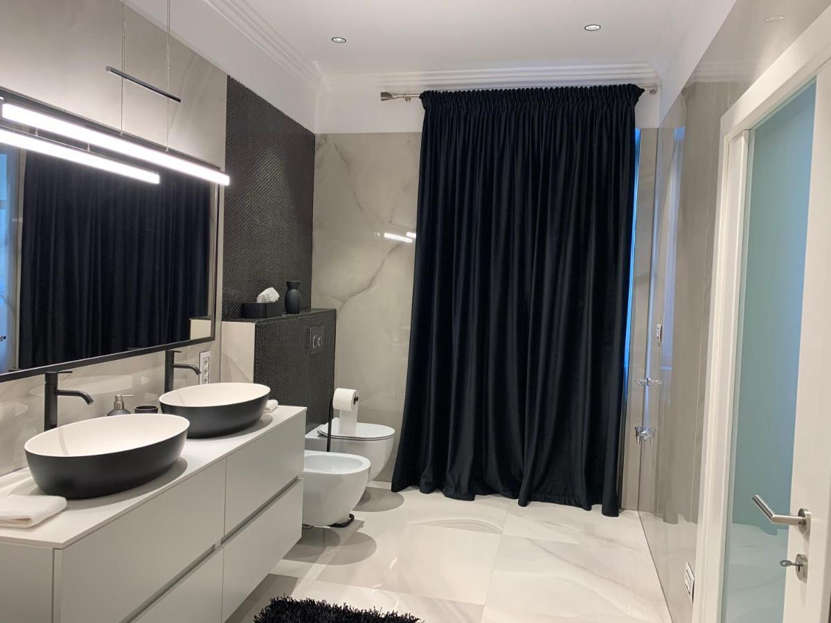 Schillerplatz Apartment Sibiu Ngoại thất bức ảnh